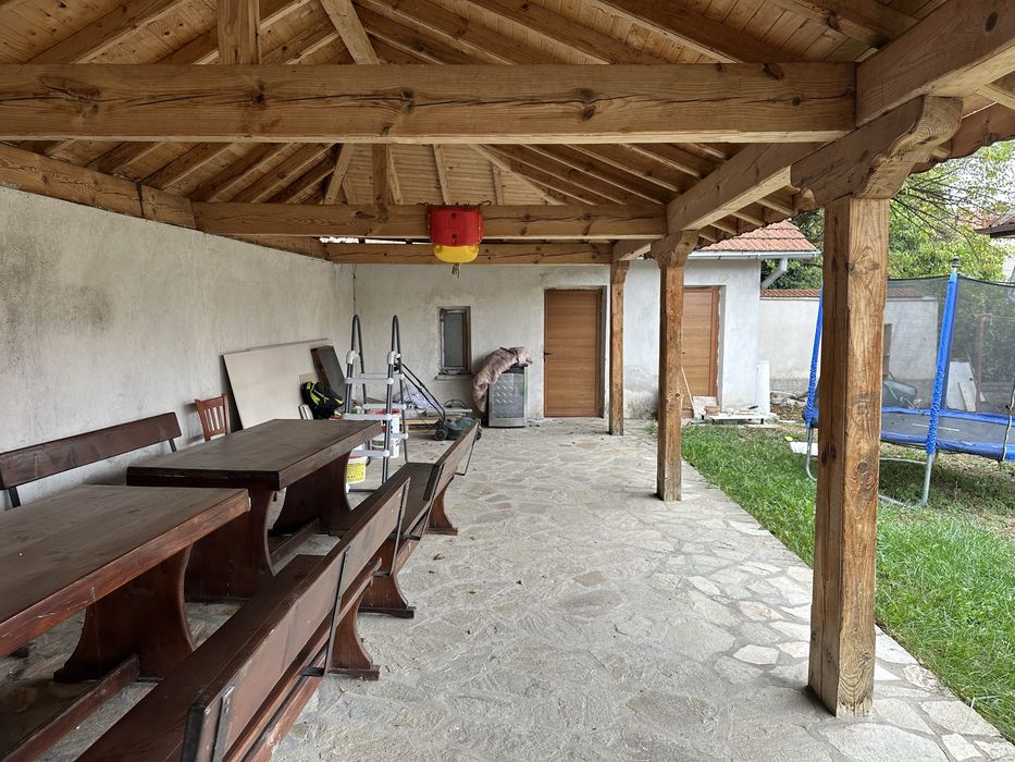 къща луковит за продаване