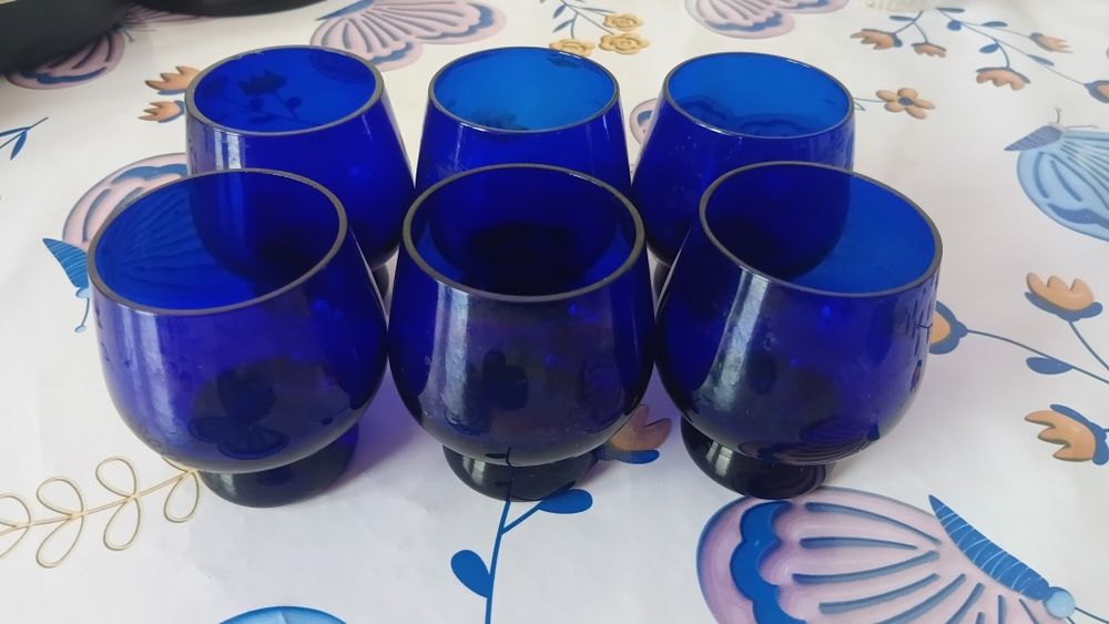 Срочно стаканы..