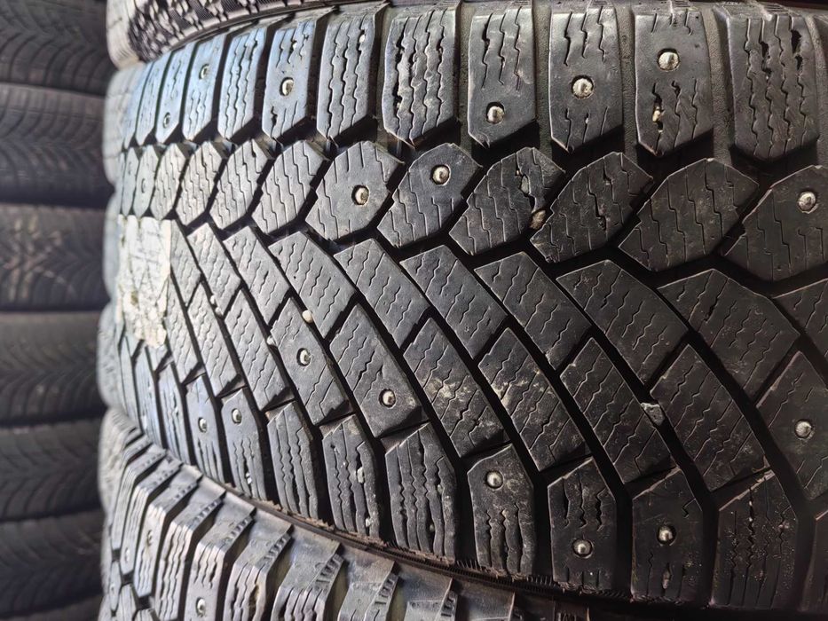 Шины 225/55/17 комплект