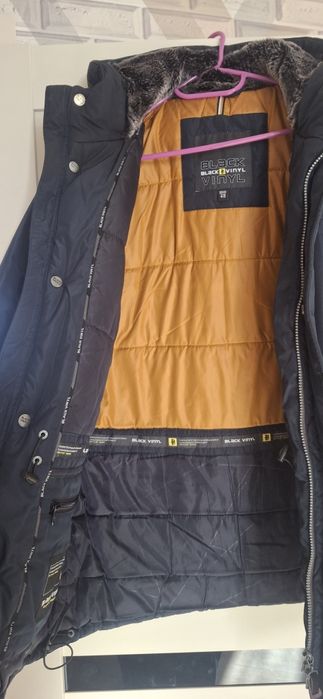 Продам зимнюю куртку