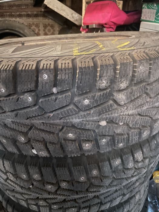 Продам резину с железками