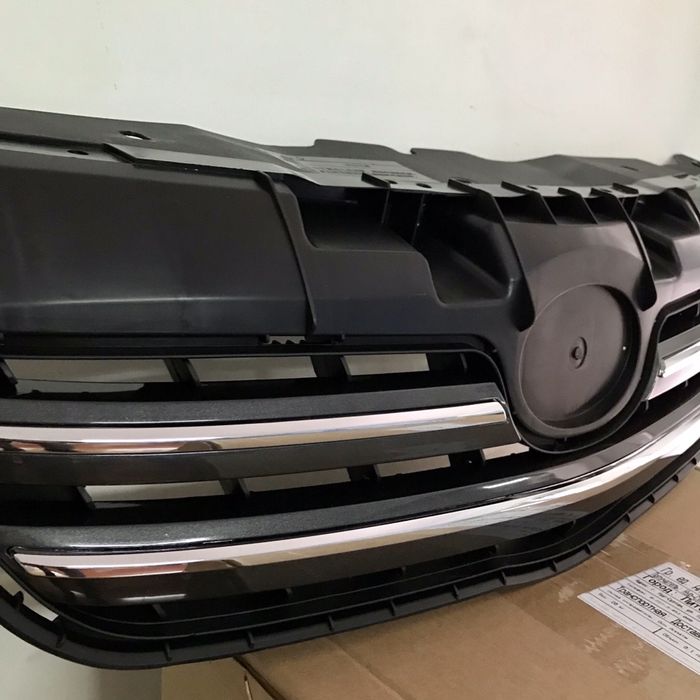Решетка радиатора Королла Е150 Corolla 06-10