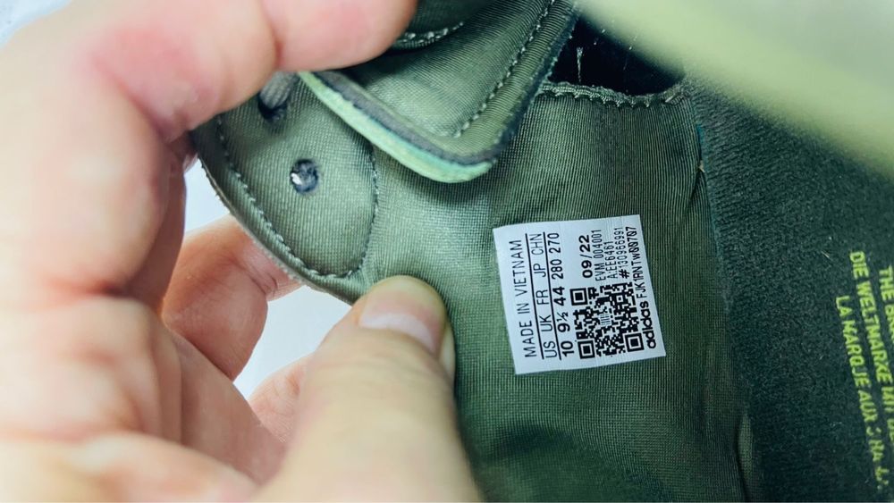 Кроссовки Adidas оригинал 41-42размер