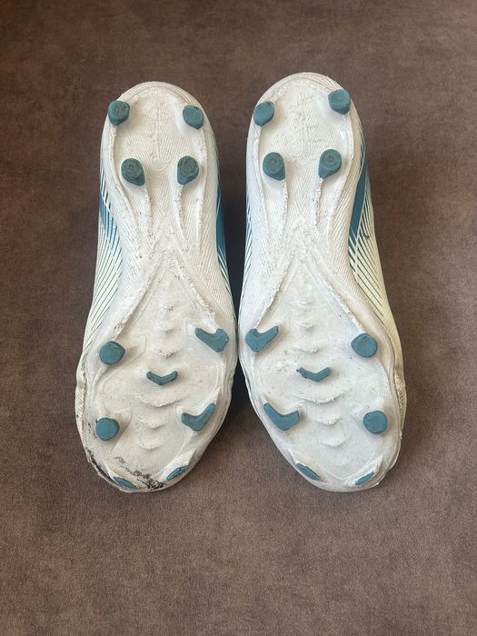 Детски футболни обувки