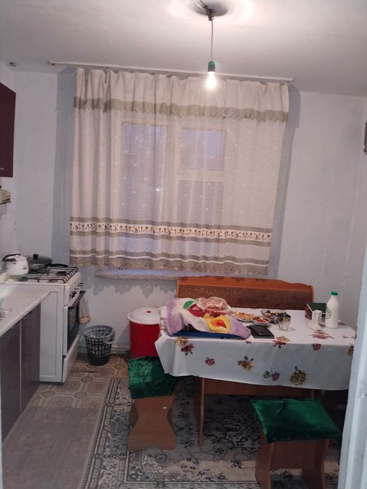 Үш бөлмелі үй сатылады