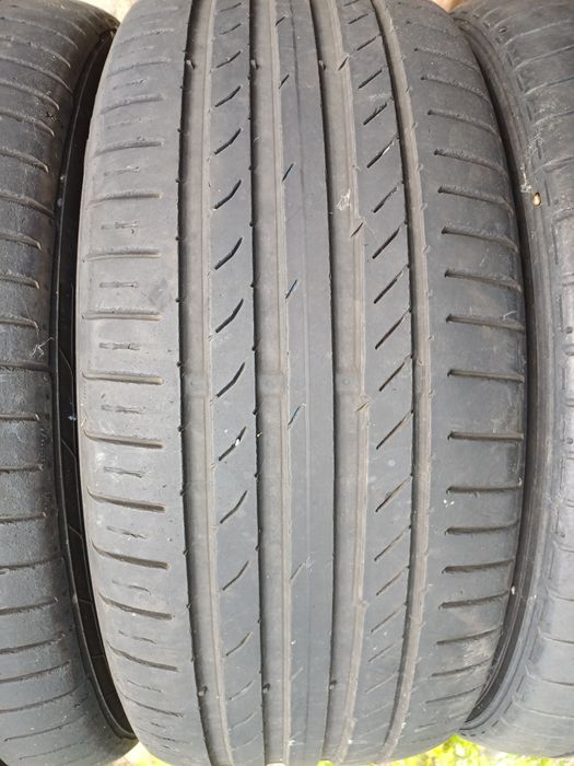 Vand 4 anvelope de vara 225 45 r17 CONTINENTAL și KUMHO foarte bune