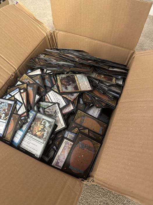 Cărți Magic: The Gathering la kilogram-100lei/kg aprox 50kg disponibil