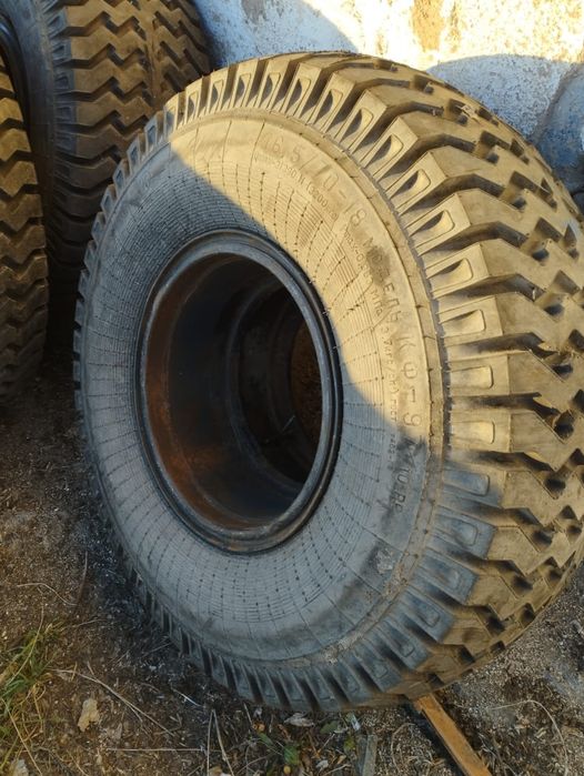 Продам шины на птс6