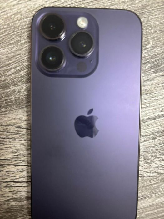 IPhone  14 Pro в хорошем состоянии