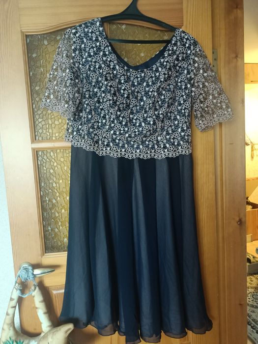 Продам разные платья