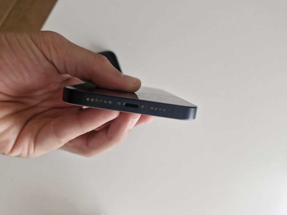 Vand Iphone 14 plus 256 Gb, cu display fisurat + casti