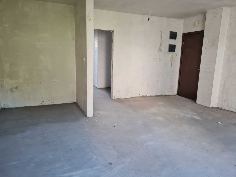 Продава се Двустаен апартамент в Плевен, Широк център - 82 кв.м за 1305 €/кв.м - Снимка #2