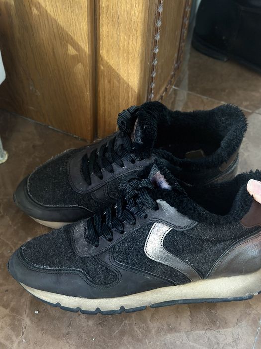 Кроссовки с мехом