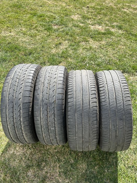 Vand ser patru anvelope vara 235R65/16C