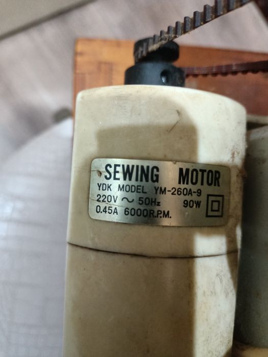 Продам.машынки..