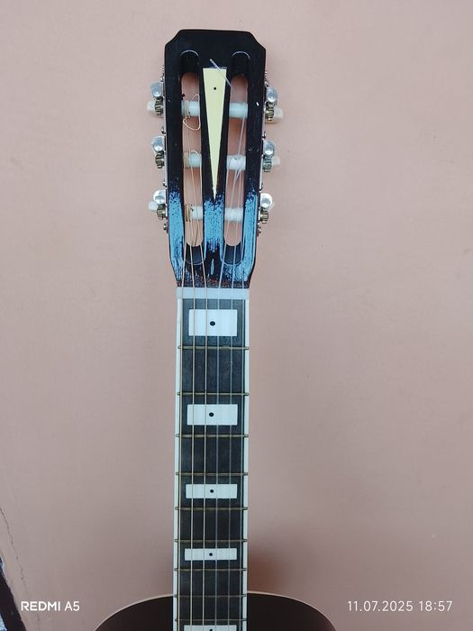 Продам гитару. Гитара сотилади.