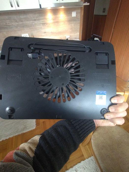 Охладител за лаптоп