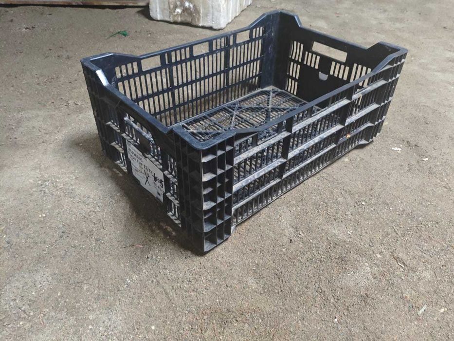 Пластиковые ящики