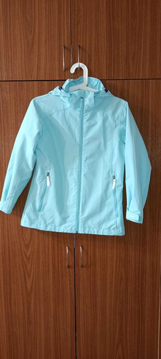 продам ветровку недорого
