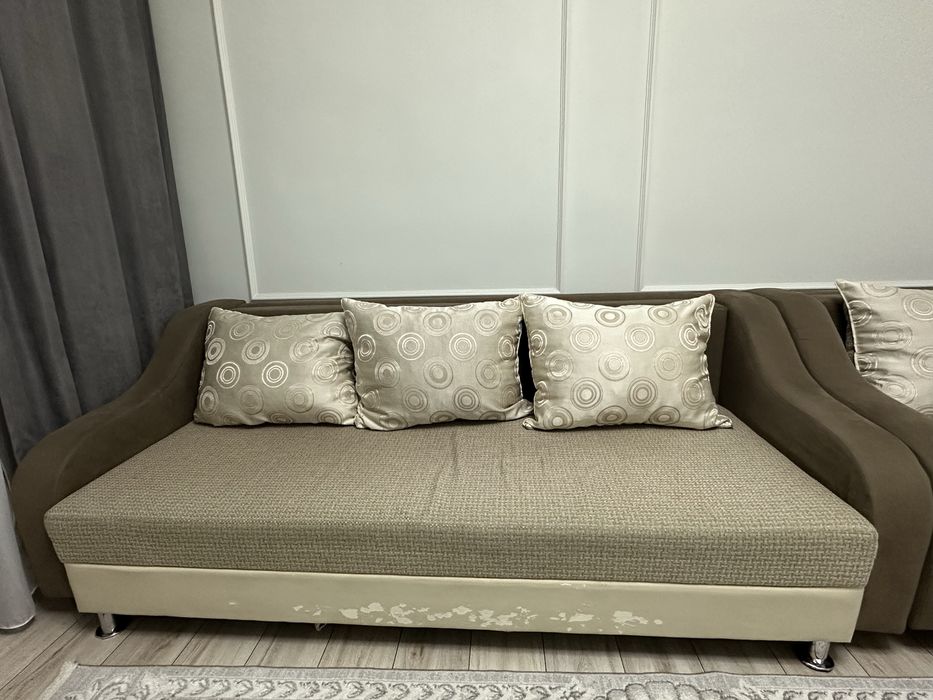 Продается диван в хорошем состоянии