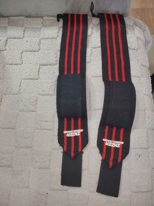 Продам бинты для кистей inzer