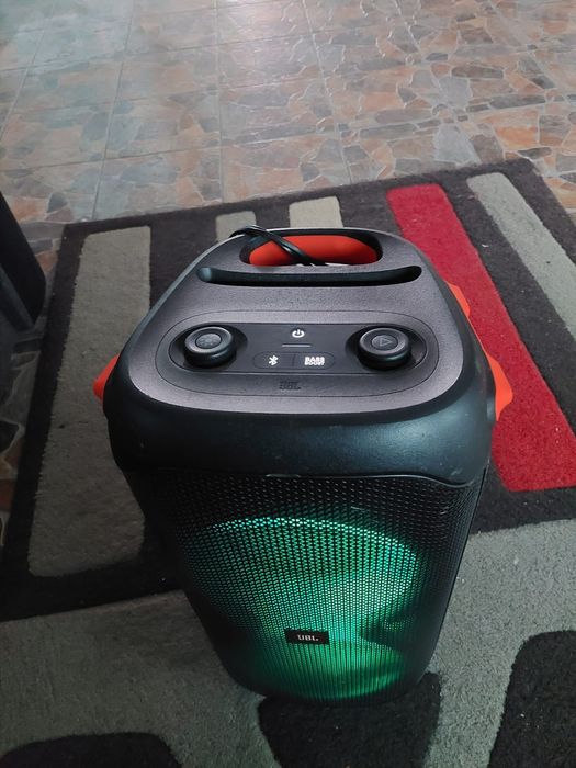 Vand boxa Jbl 110