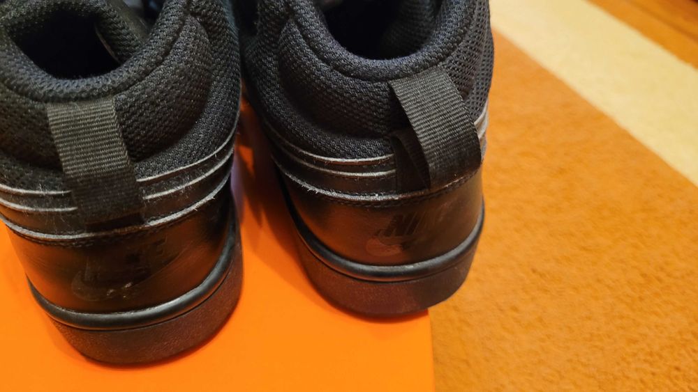 Ghete negre Nike