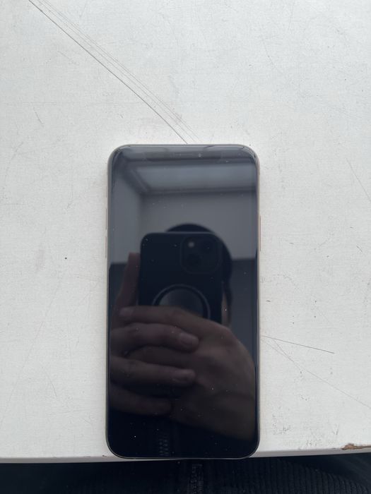 Продам Iphone XS 64 гб