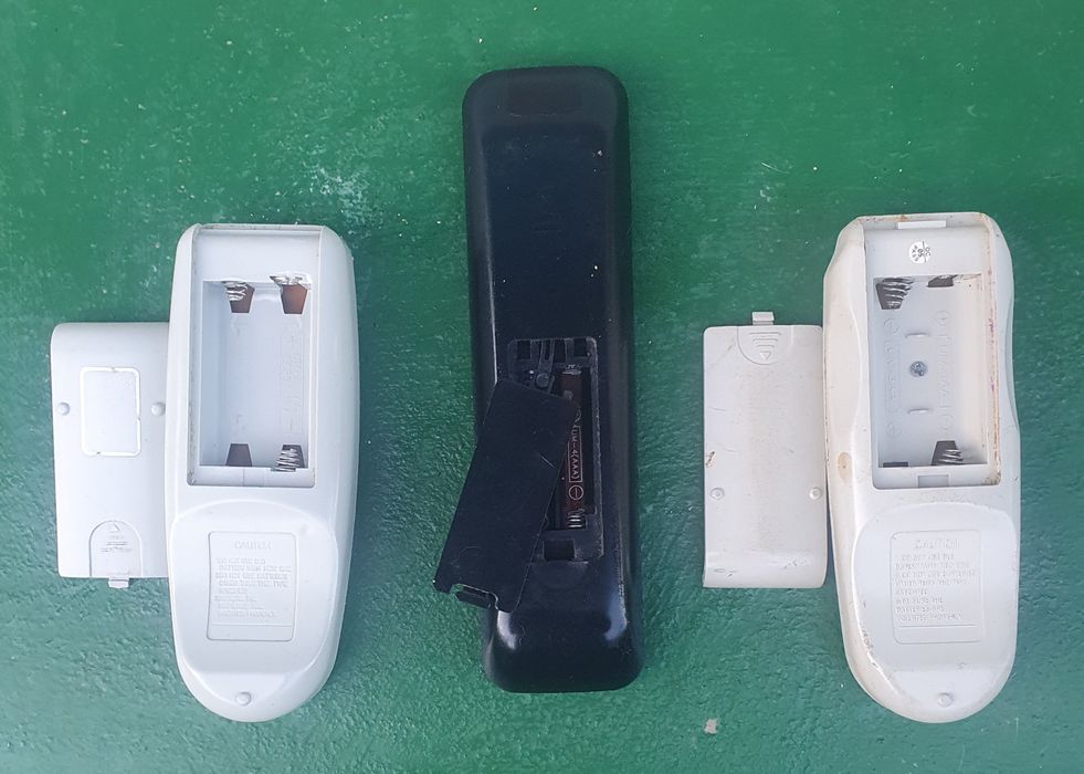 Telecomenzi Tv ( 3 la pret de una )