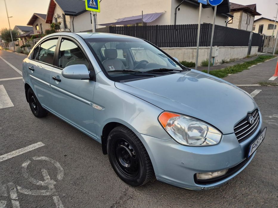 Hyundai ACCENT 1.6 BENZINA Aer Condiționat