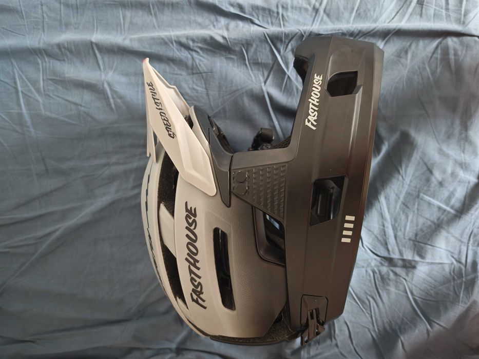 Bell Super Air Gri-Cască Enduro/Trail, stare excelentă