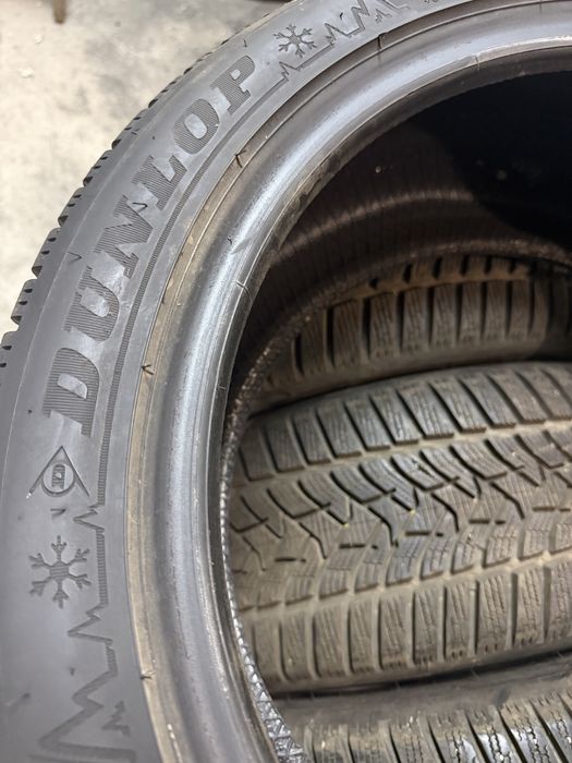 225/45/17 Dunlop 4броя зимни гуми (DOT23)