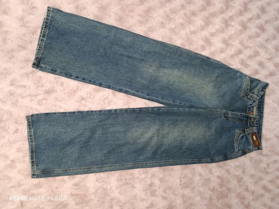 Продаются джинсы