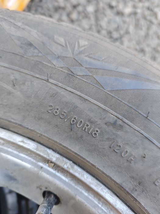 Продам диски с резиной R18