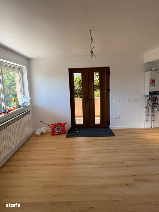 Apartament de 4 camere in vila