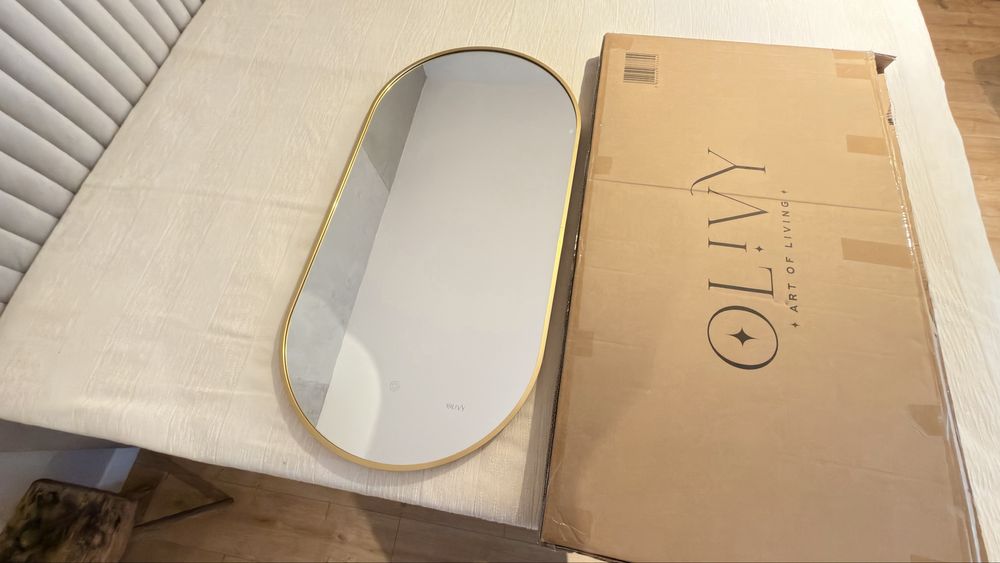 Oglinda led pentru baie