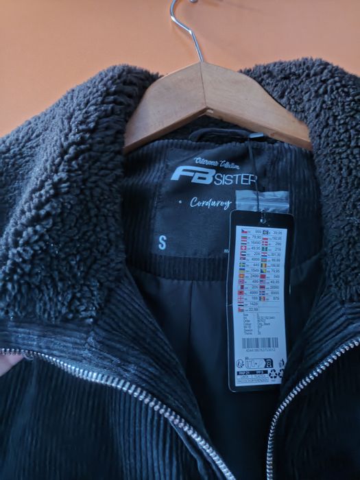 Чисто ново черно яке