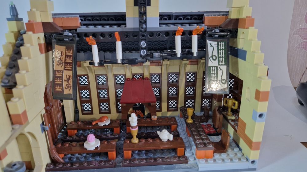 Продаю Lego Garry Potter коробка и инструкция имеются