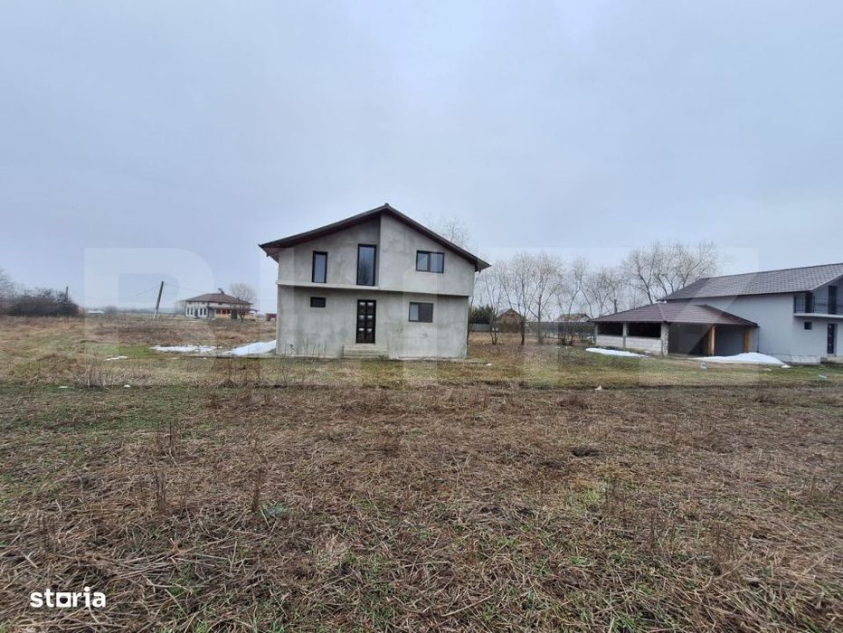 Lazuri casa indiciduala la rosu