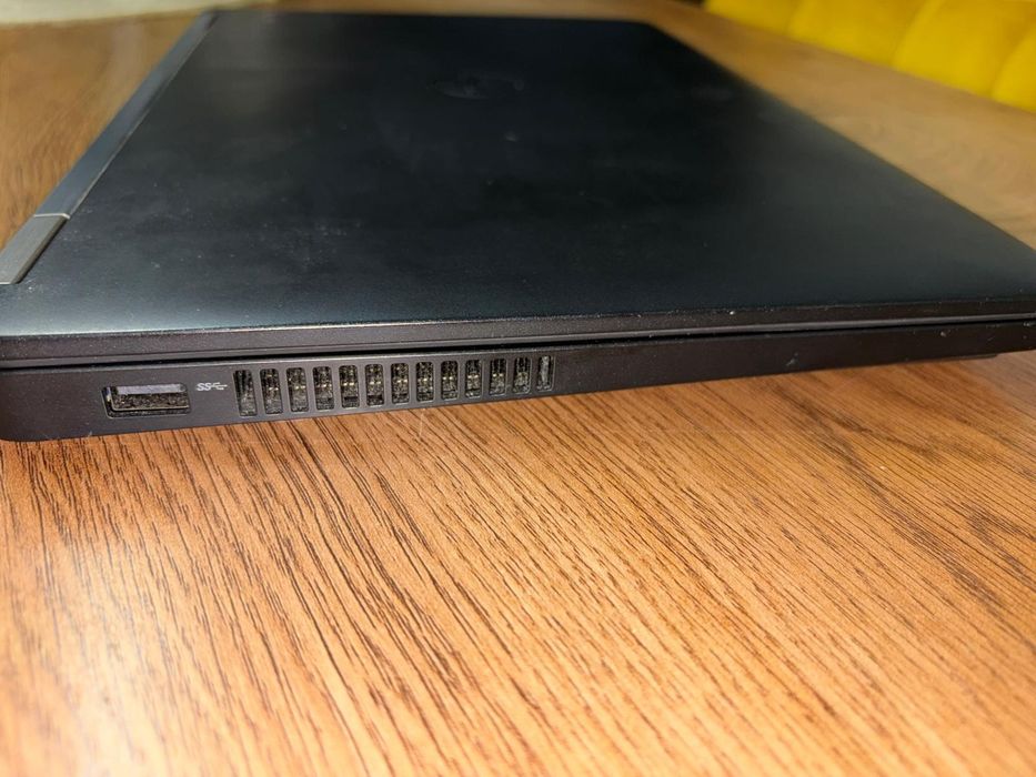 Laptop Dell Latitude E5270