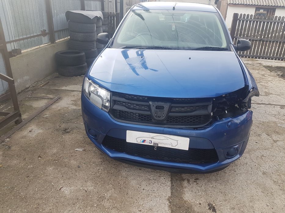 Dezmembrez sandero 1,2 16 v 2014 albastru persan