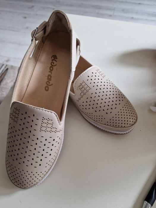 Дамски обувки , боти и ботуши