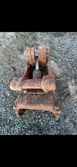 Быстросъемник Эксковатора. Для Hyundai LS 300