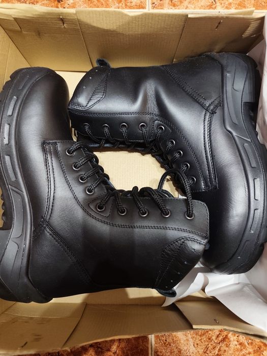 Високи обувки 40 номер