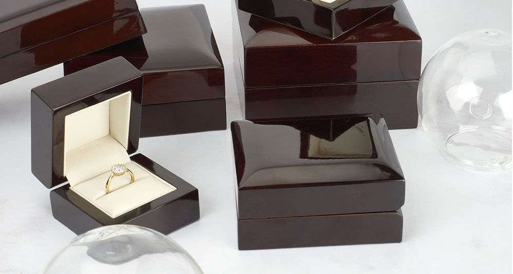 Cutie pandantiv, cutie lemn, cutie colier, cutie pandant cercei