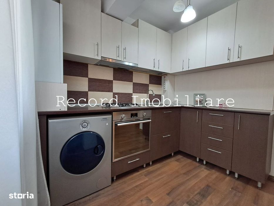 Apartament 2 camere mobilat, parcare str.Eroilor Floresti