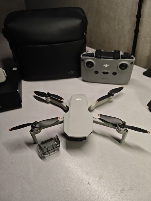 Dji mini 2 fly more combo