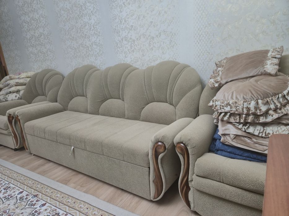 Диван және екі кресло сатылады