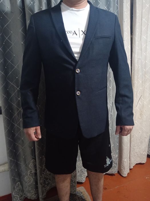 Продам пиджаки в хорошем состоянии