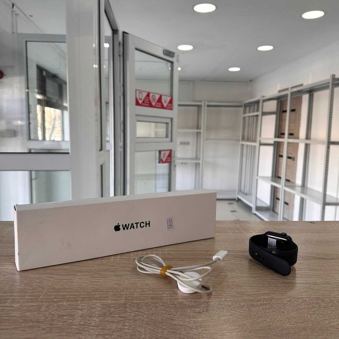 C32 / Смарт часы Apple Watch SE 40mm / sk154780